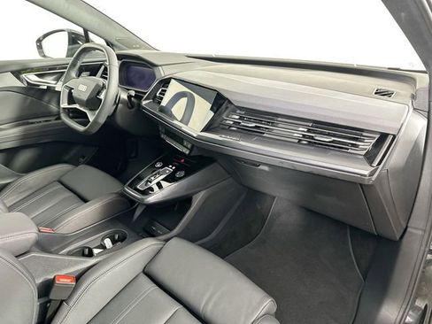 Used 2025 Audi Q4 e-tron Premium Plus w/ Premium Plus image 28