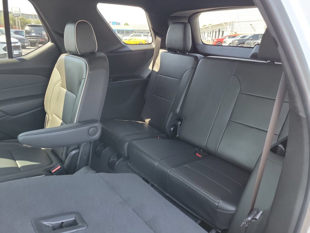 Certified 2023 Chevrolet Traverse Premier w/ Redline Edition FWD image 26