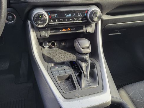 Used 2023 Toyota RAV4 XLE w/ Convenience Package image 28