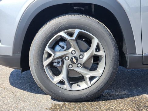 New 2026 Chevrolet Trax LT w/ Driver Confidence Package FWD image 8