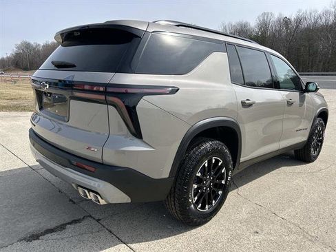 New 2026 Chevrolet Traverse Z71 w/ Driver Confidence Package image 4