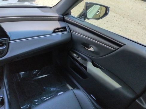Used 2025 Lexus ES 350 w/ Premium Package FWD image 18