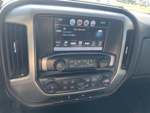 Used 2017 GMC Sierra 1500 SLE w/ SLE Value Package image 8