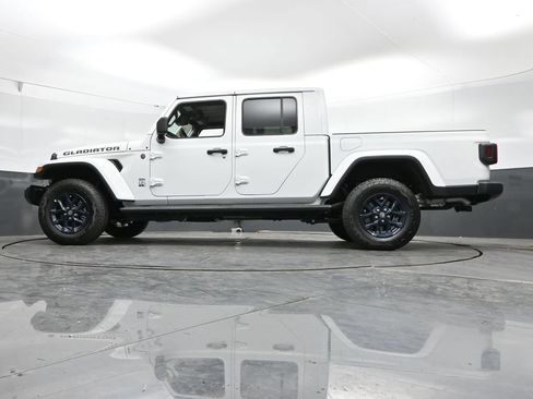 New 2026 Jeep Gladiator Sport AWD/4WD image 48
