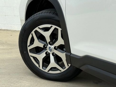 Used 2021 Subaru Forester Premium image 18