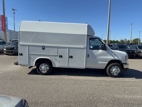 New 2026 Ford E-350 and Econoline 350 Super Duty w/ Power Equipment Group RWD image 5