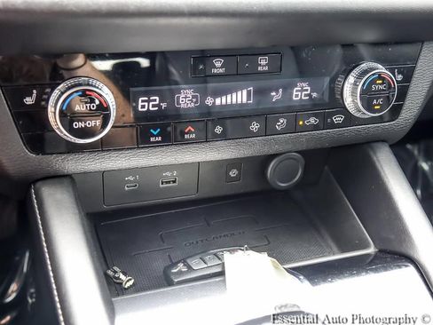 Used 2022 Mitsubishi Outlander SEL AWD/4WD image 19