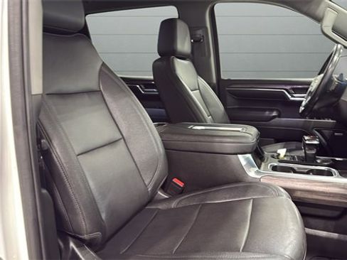 Used 2022 Chevrolet Silverado 1500 LTZ w/ Z71 Off-Road Package image 32