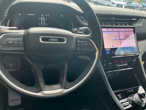 New 2025 Jeep Grand Cherokee Limited w/ Black Appearance Package image 10