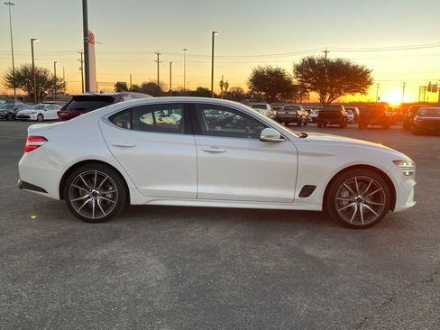 Used 2025 Genesis G70 2.5T image 3