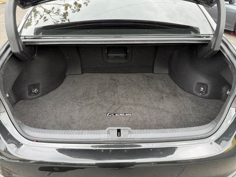 Used 2024 Lexus ES 300h w/ Premium Package FWD image 18