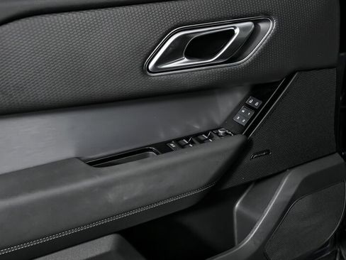 Used 2023 Land Rover Range Rover Velar R-Dynamic S image 15