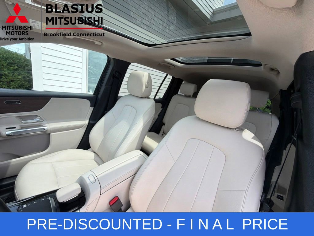 Used 2022 Mercedes-Benz GLB 250 4MATIC w/ Premium Package Lite image 25