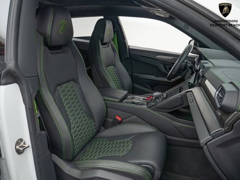 Used 2024 Lamborghini Urus S image 8