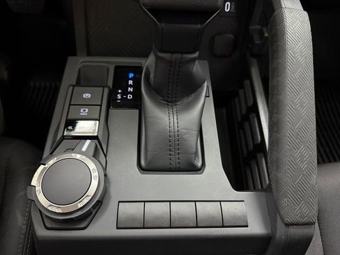 Used 2024 Toyota Tacoma SR image 20