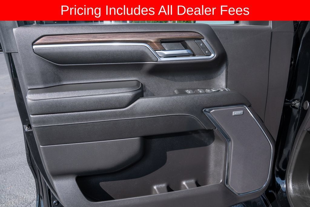 Used 2024 Chevrolet Silverado 1500 LT Trail Boss w/ LT Trail Boss Premium Package AWD/4WD image 13