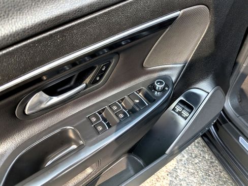 Used 2014 Volkswagen Eos image 12