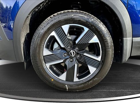 New 2026 Nissan Kicks SV w/ Charging Package image 13