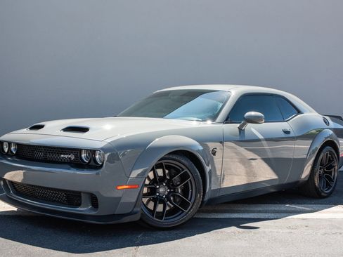 Used 2019 Dodge Challenger SRT Hellcat Redeye image 1