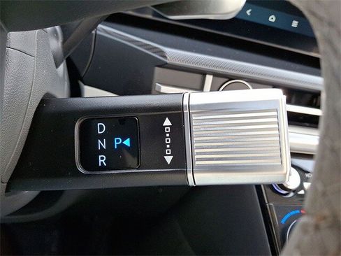 Certified 2025 Hyundai Santa Fe SEL image 12