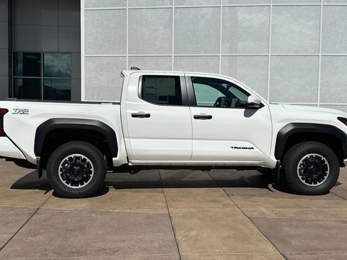 New 2026 Toyota Tacoma TRD Off-Road image 3