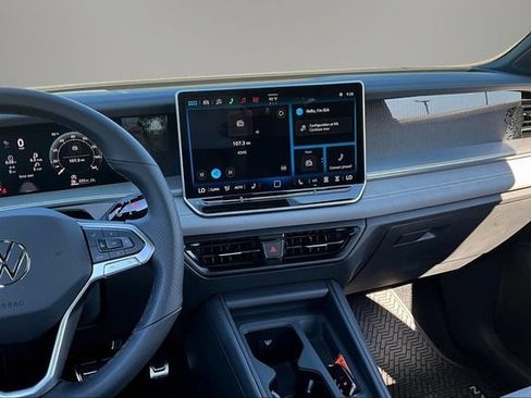 New 2026 Volkswagen Tiguan SE R-Line AWD/4WD image 6