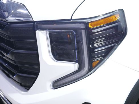 Used 2024 GMC Sierra 1500 Pro w/ Pro Value Package image 16