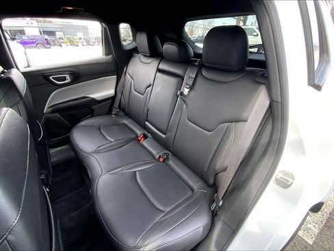 Used 2024 Jeep Compass Limited image 18