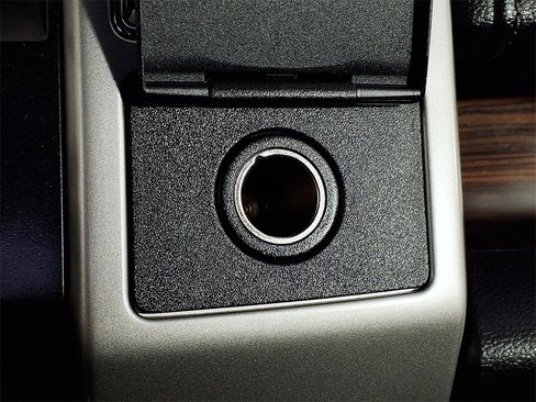 Used 2017 Ford F150 Lariat image 24