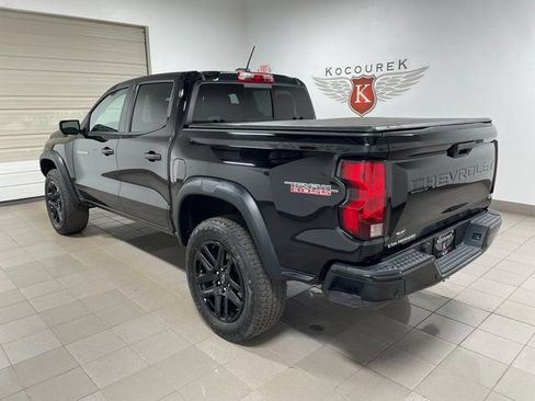 Used 2024 Chevrolet Colorado Trail Boss w/ Technology Package AWD/4WD image 4
