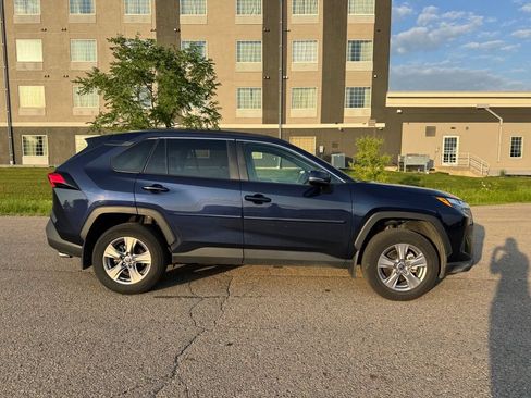 Certified 2022 Toyota RAV4 XLE w/ Convenience Package AWD/4WD image 13