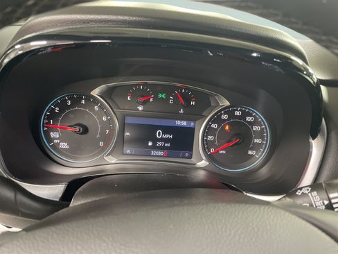Used 2023 Chevrolet Traverse LT AWD/4WD image 18
