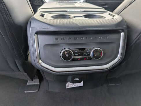 New 2025 Ford Expedition Platinum w/ Stealth Performance Package image 41