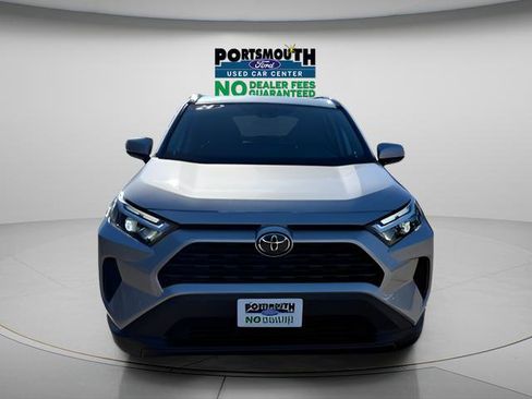 Used 2024 Toyota RAV4 XLE AWD/4WD image 9