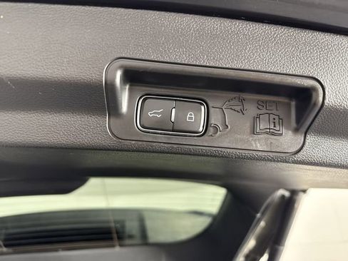 Used 2023 Ford Explorer XLT w/ Equipment Group 202A AWD/4WD image 33