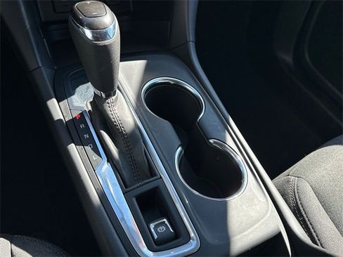 Used 2021 Chevrolet Equinox LT image 25