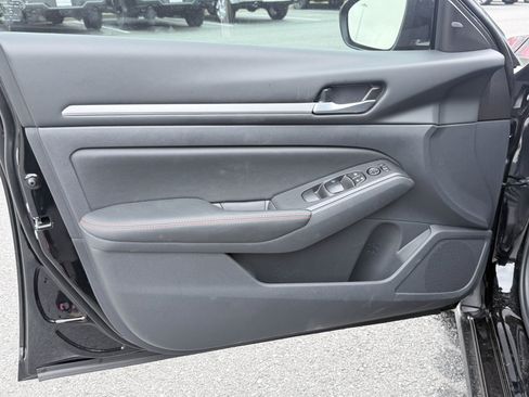 Used 2026 Nissan Altima 2.5 SR w/ SR Midnight Edition Package FWD image 26