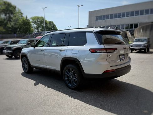 New 2026 Jeep Grand Cherokee L Limited AWD/4WD image 18