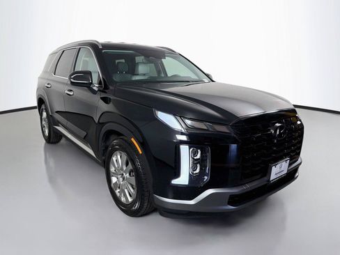 Used 2025 Hyundai Palisade SEL FWD image 3