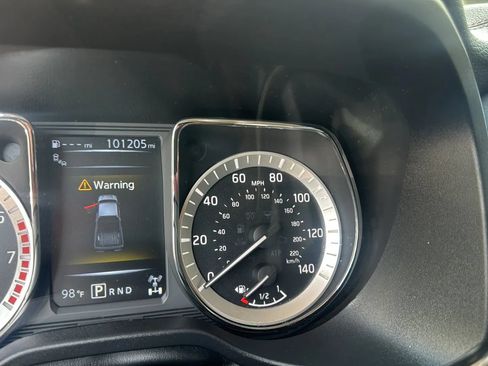 Used 2017 Nissan Titan Platinum Reserve AWD/4WD image 19