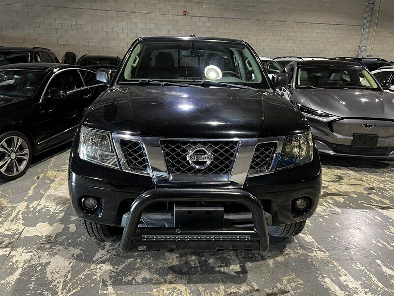 Used 2014 Nissan Frontier SV w/ SV Value Truck Package AWD/4WD image 2
