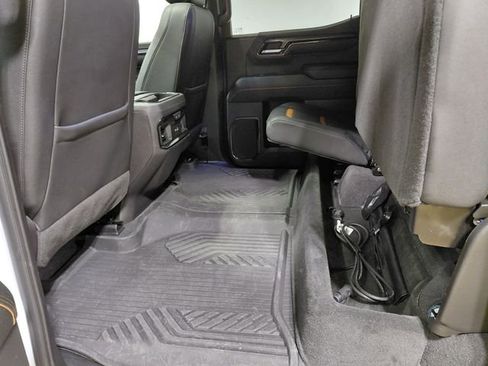 Used 2024 GMC Sierra 1500 AT4 w/ Technology Package AWD/4WD image 56
