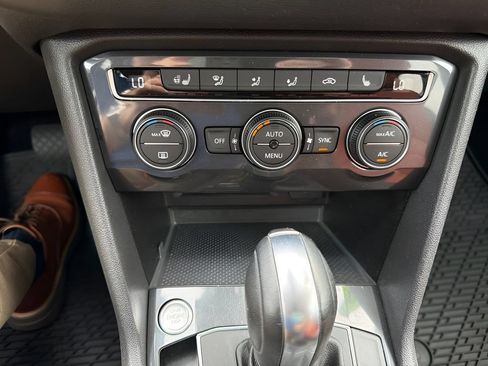 Used 2019 Volkswagen Tiguan SEL Premium AWD/4WD image 16