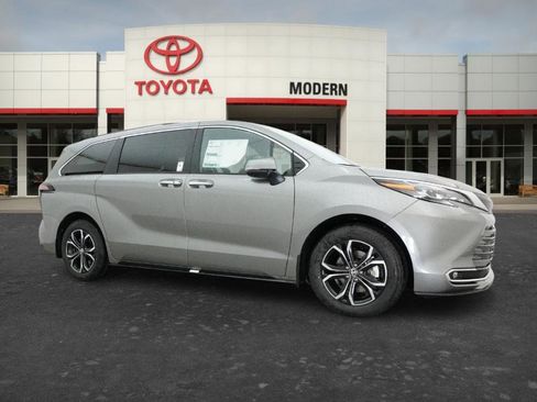 New 2026 Toyota Sienna Platinum AWD/4WD image 22