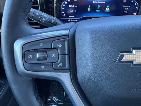 Used 2023 Chevrolet Silverado 1500 LT AWD/4WD image 23