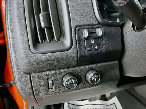 Used 2019 Chevrolet Colorado ZR2 w/ ZR2 Dusk Special Edition AWD/4WD image 13