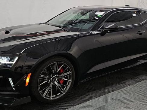 Used 2023 Chevrolet Camaro ZL1 image 2