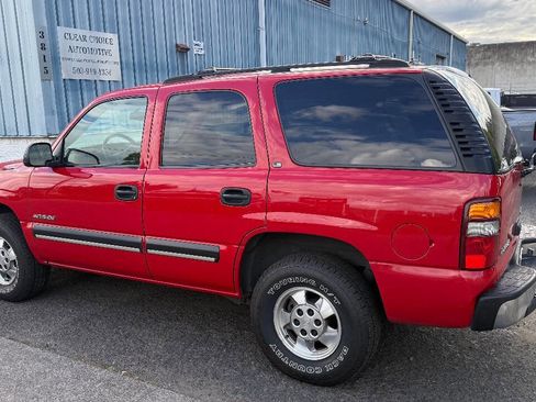 Used 2000 Chevrolet Tahoe LS w/ LS Preferred Equipment Group AWD/4WD image 17