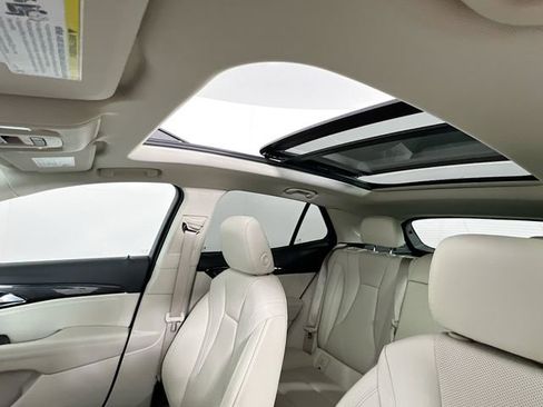 Used 2022 Buick Envision Essence w/ Technology Package I image 22