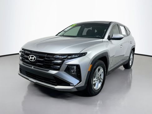 Used 2025 Hyundai Tucson SE FWD image 10